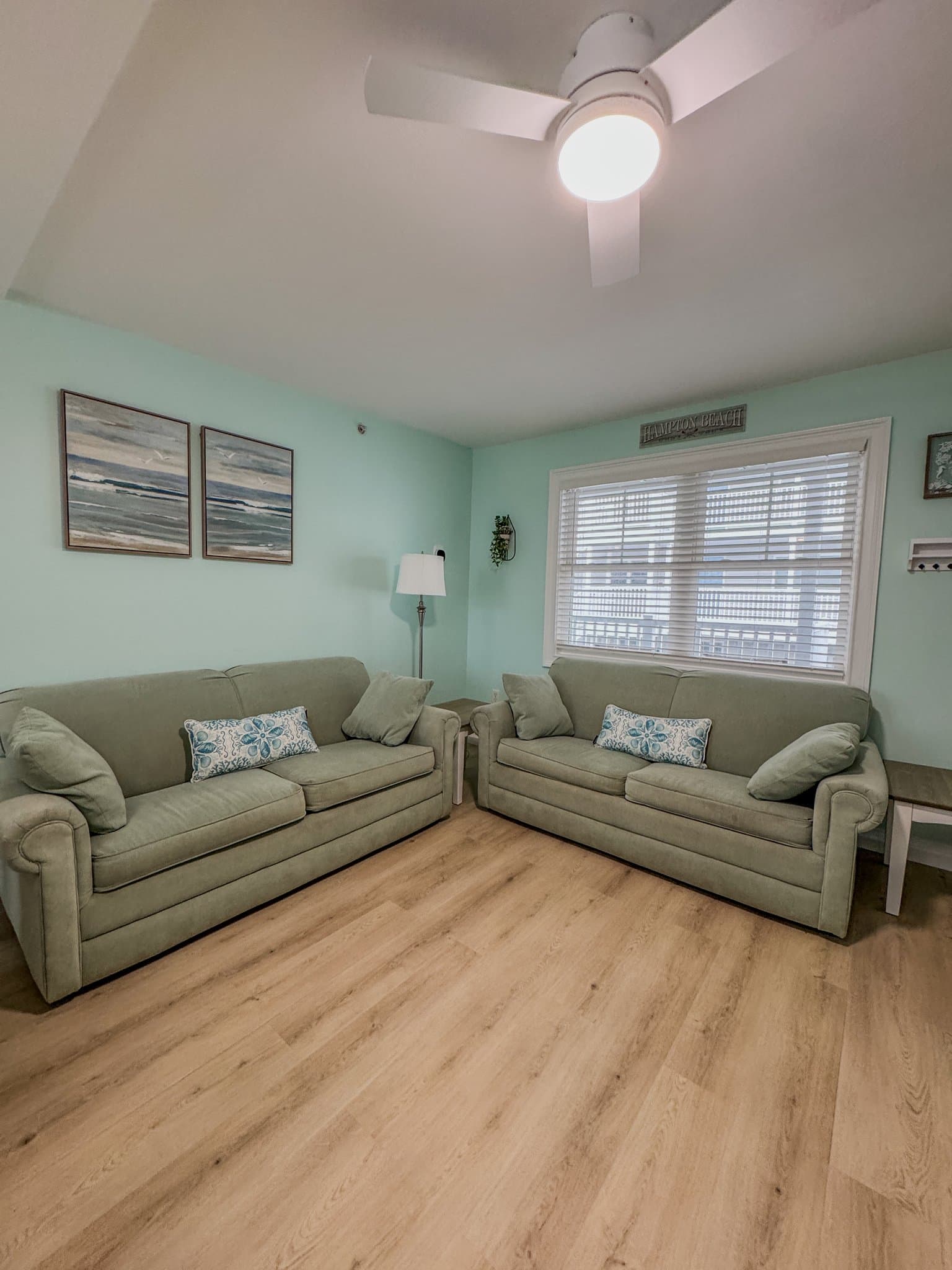Hampton Condo: 18 Ocean Blvd