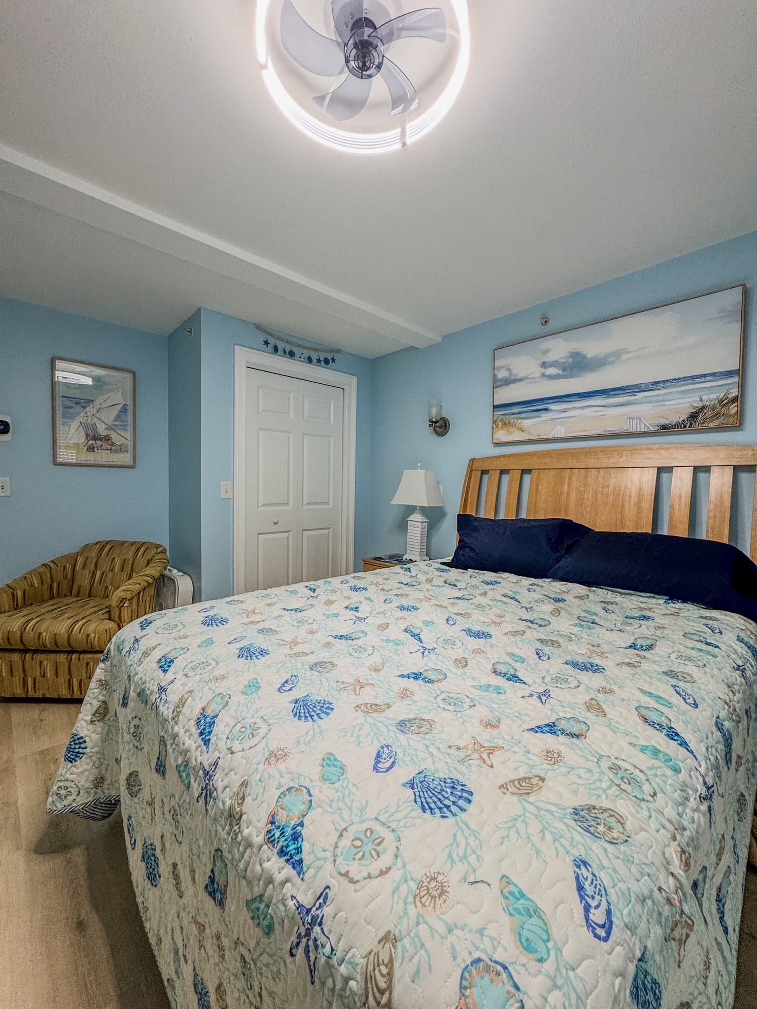 Hampton Condo: 18 Ocean Blvd