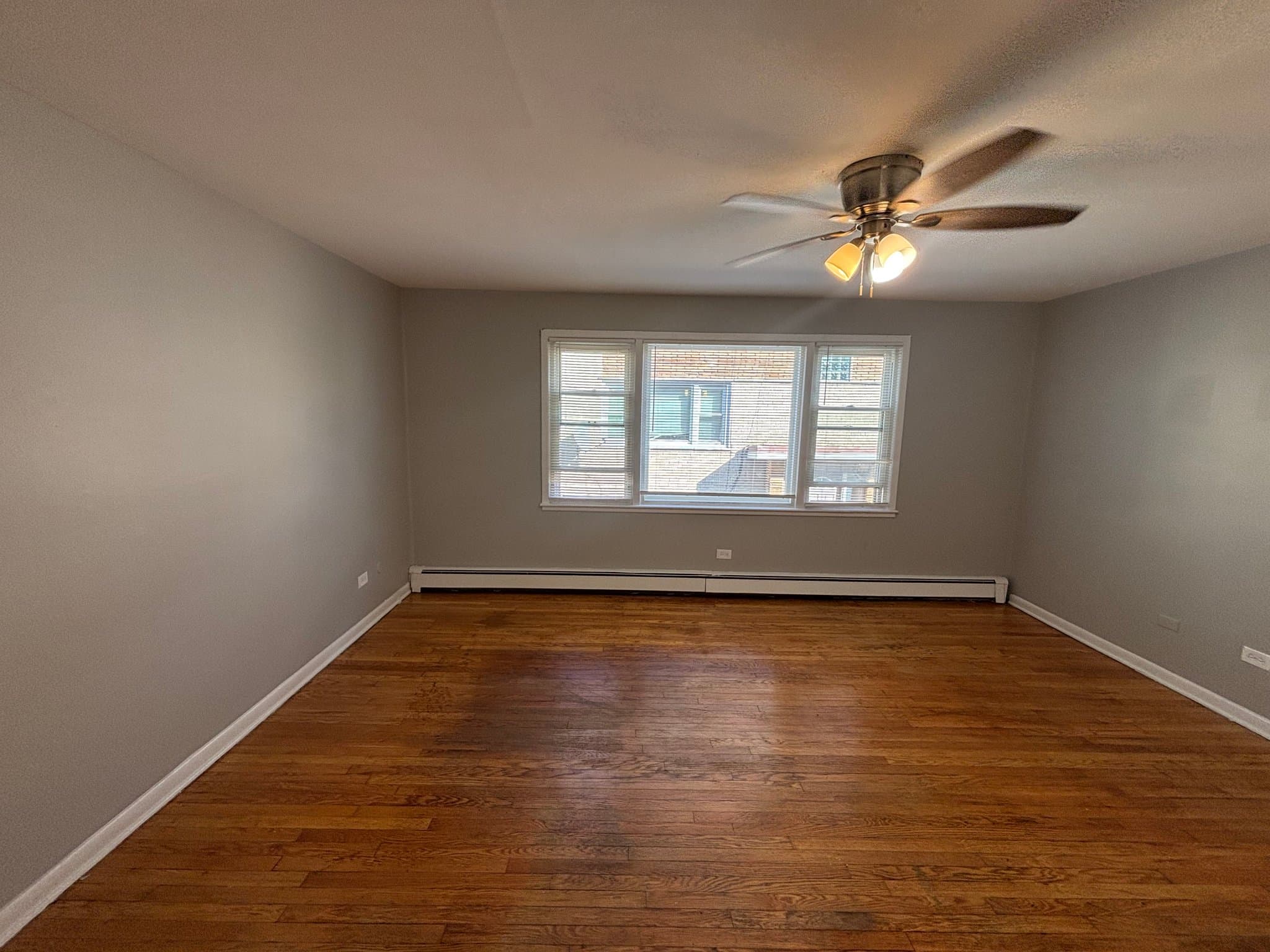 Blue Island Apartment: 2057-2068 W 135th Pl