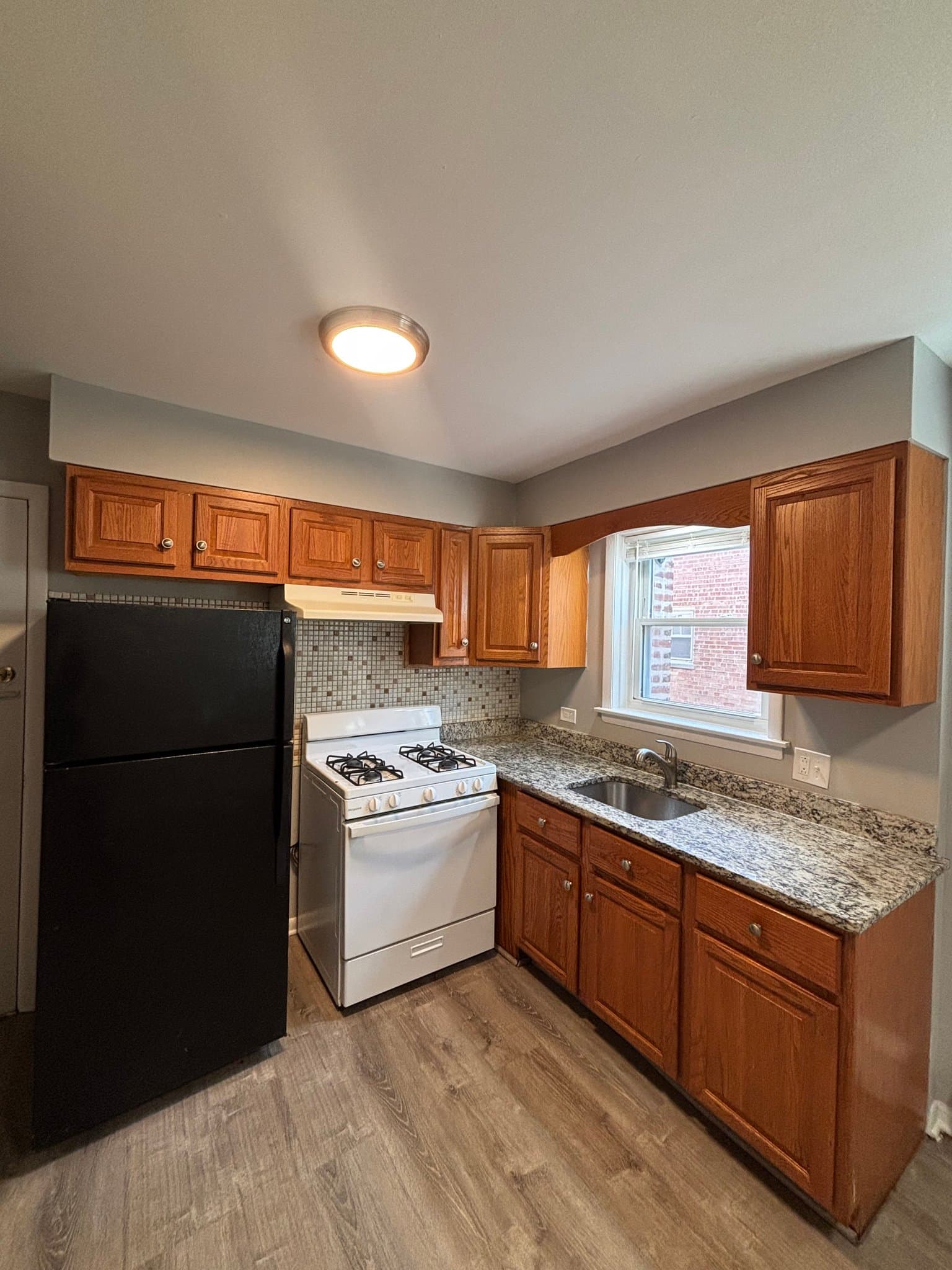 Blue Island Apartment: 2057-2068 W 135th Pl