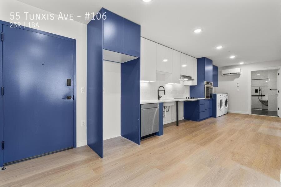 Bloomfield Apartment: 55 Tunxis Ave