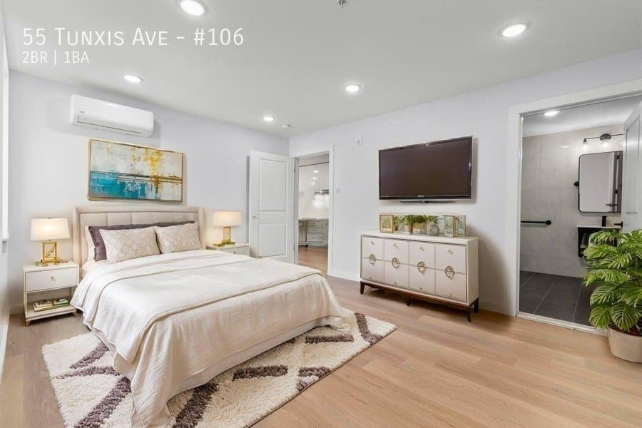 Bloomfield Apartment: 55 Tunxis Ave