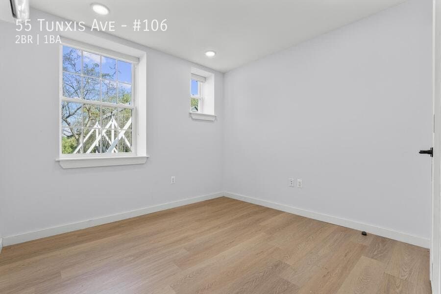 Bloomfield Apartment: 55 Tunxis Ave