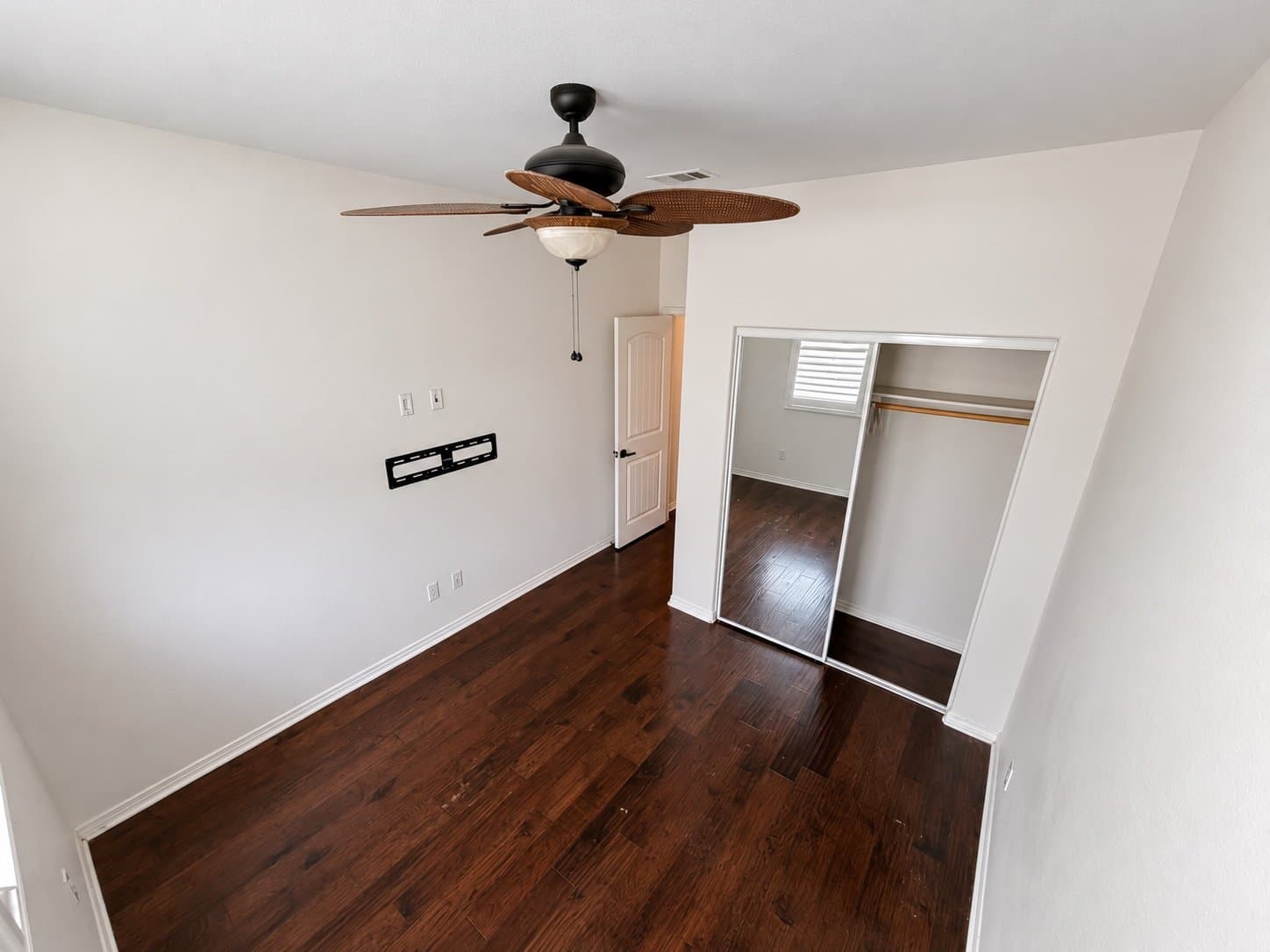 Fullerton House: 701 Tangelo Way