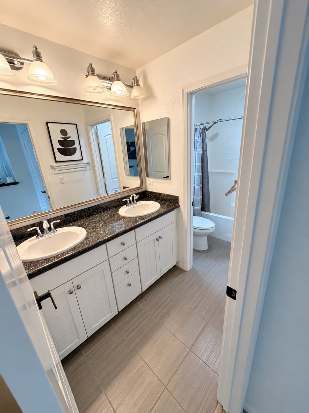 Fullerton House: 701 Tangelo Way