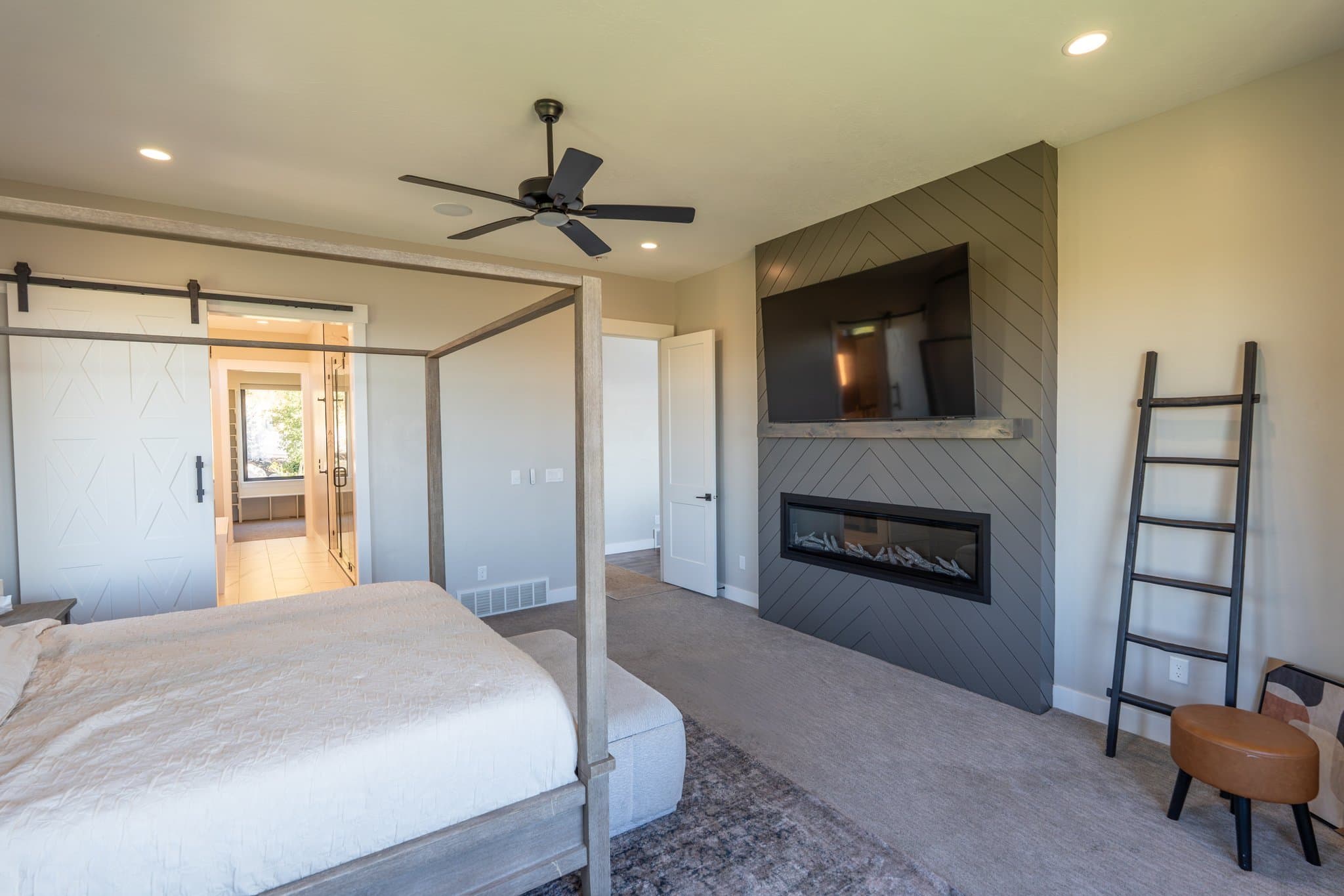 Pleasant View House: 4903 Pole Patch Dr