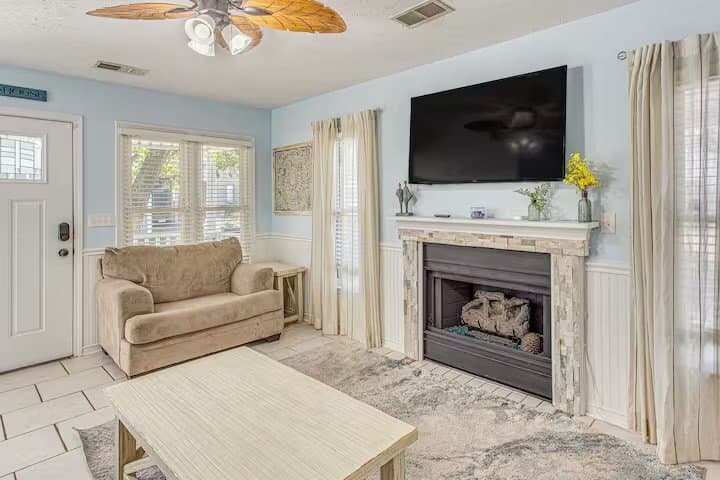 North Myrtle Beach House: 926 Tiffany Ln