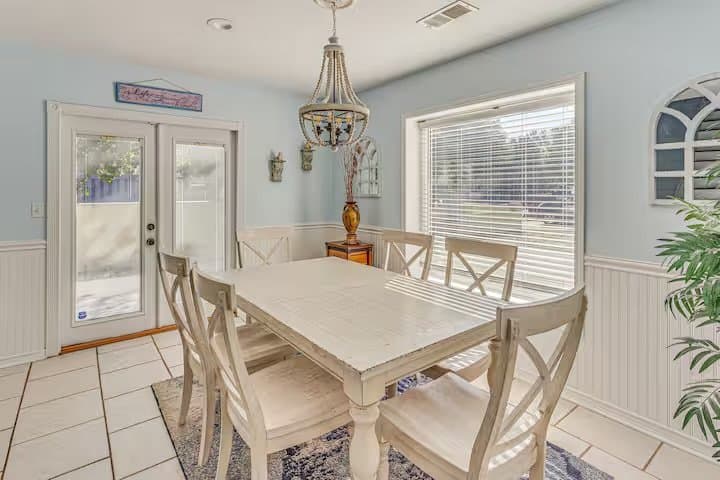 North Myrtle Beach House: 926 Tiffany Ln