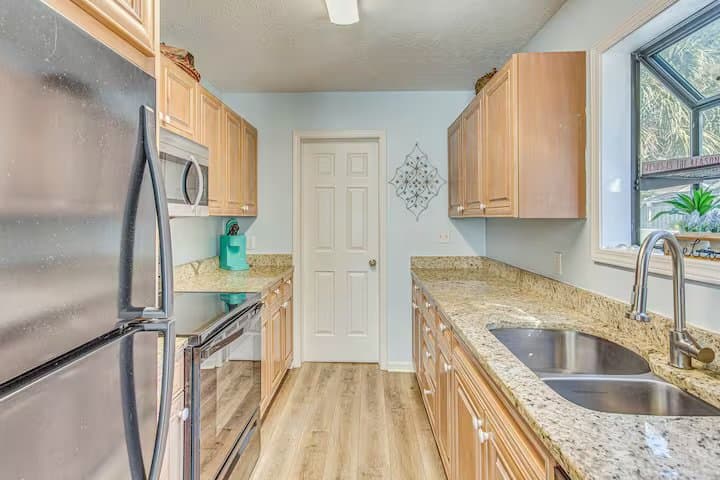 North Myrtle Beach House: 926 Tiffany Ln