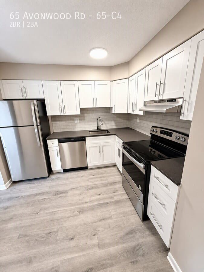 Avon Apartment: 65 Avonwood Rd