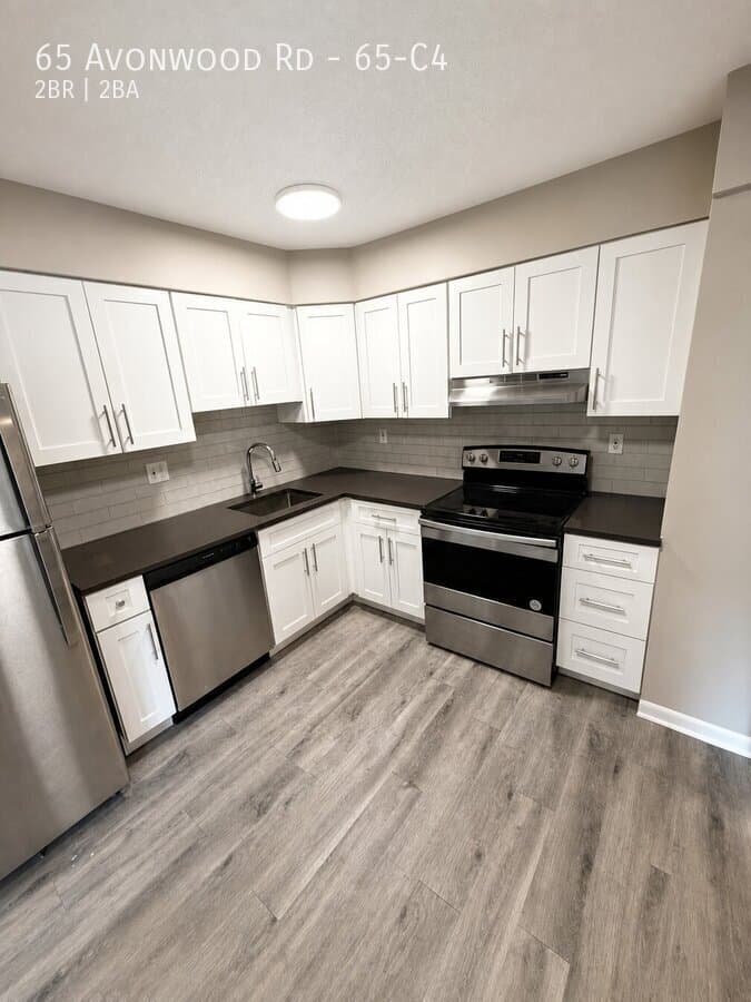 Avon Apartment: 65 Avonwood Rd