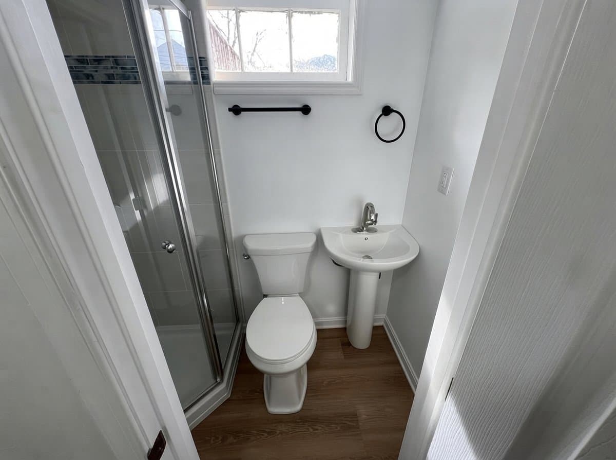 Towson Single Room: 1857 Loch Shiel Road