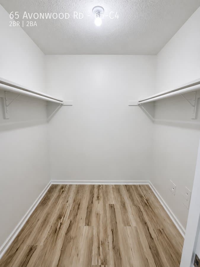 Avon Apartment: 65 Avonwood Rd
