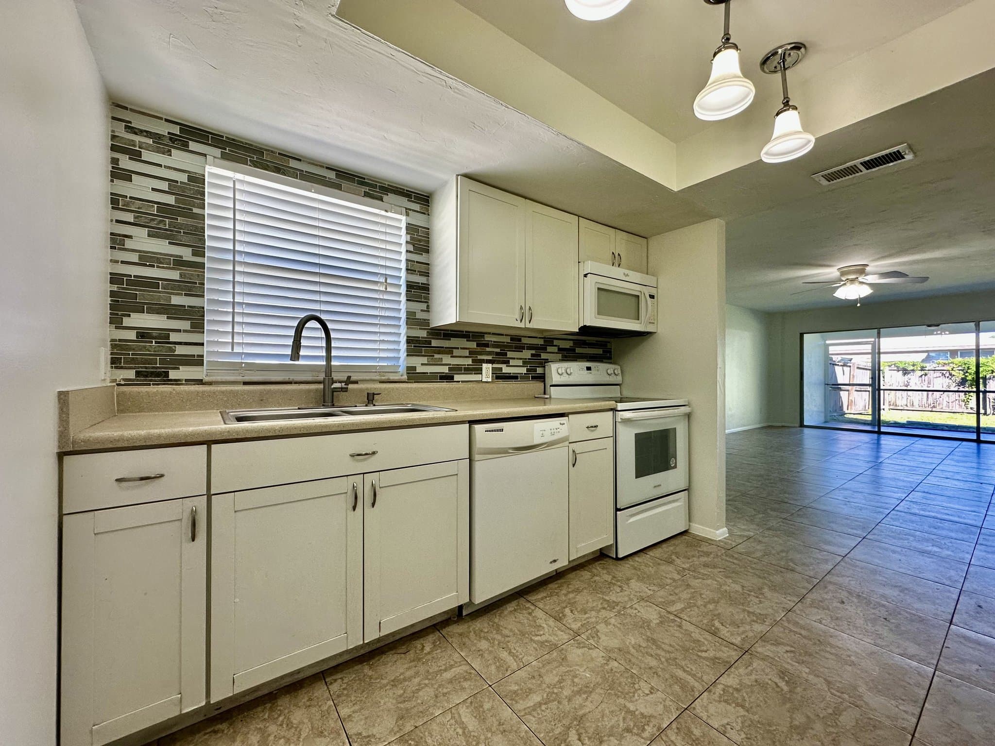 FORT MYERS House: 7435 PEBBLE BEACH RD