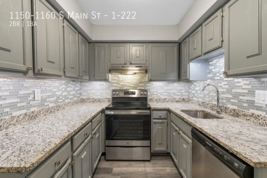 Middletown Apartment: 1150-1160 S Main St