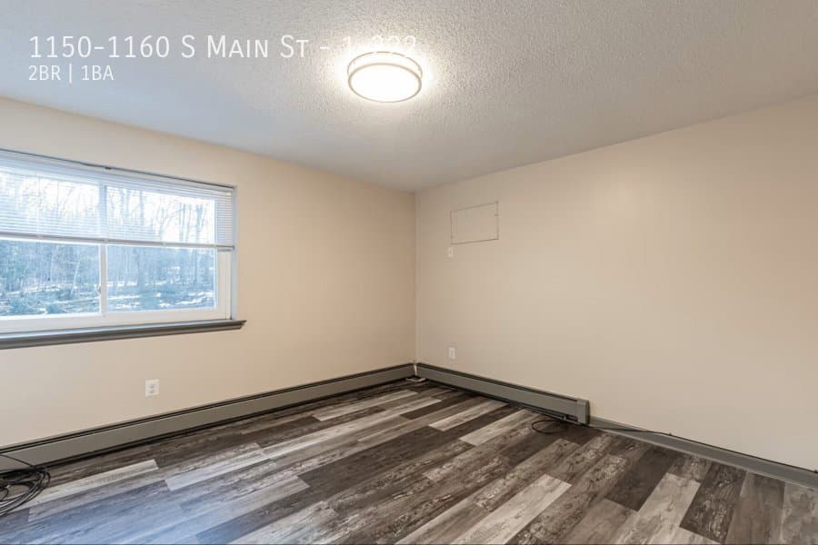 Middletown Apartment: 1150-1160 S Main St