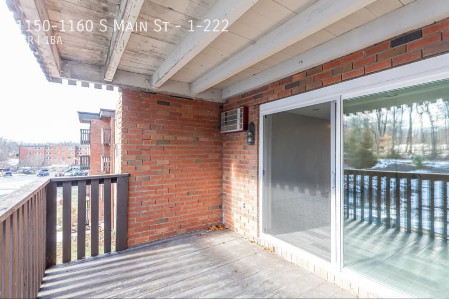 Middletown Apartment: 1150-1160 S Main St