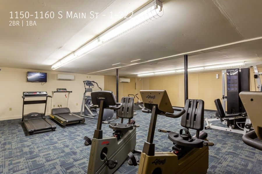 Middletown Apartment: 1150-1160 S Main St