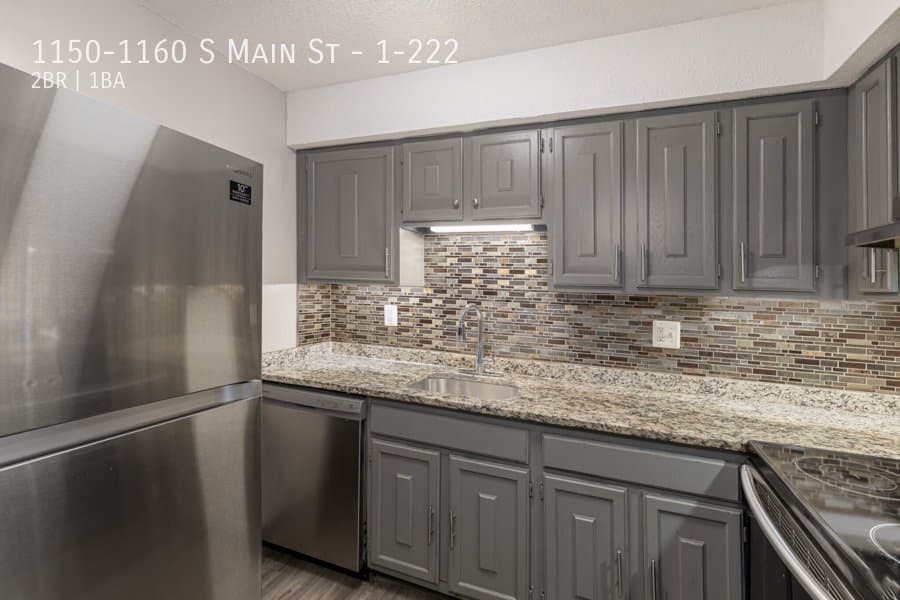 Middletown Apartment: 1150-1160 S Main St
