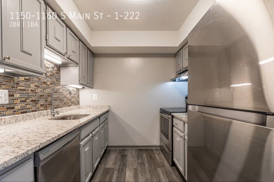 Middletown Apartment: 1150-1160 S Main St