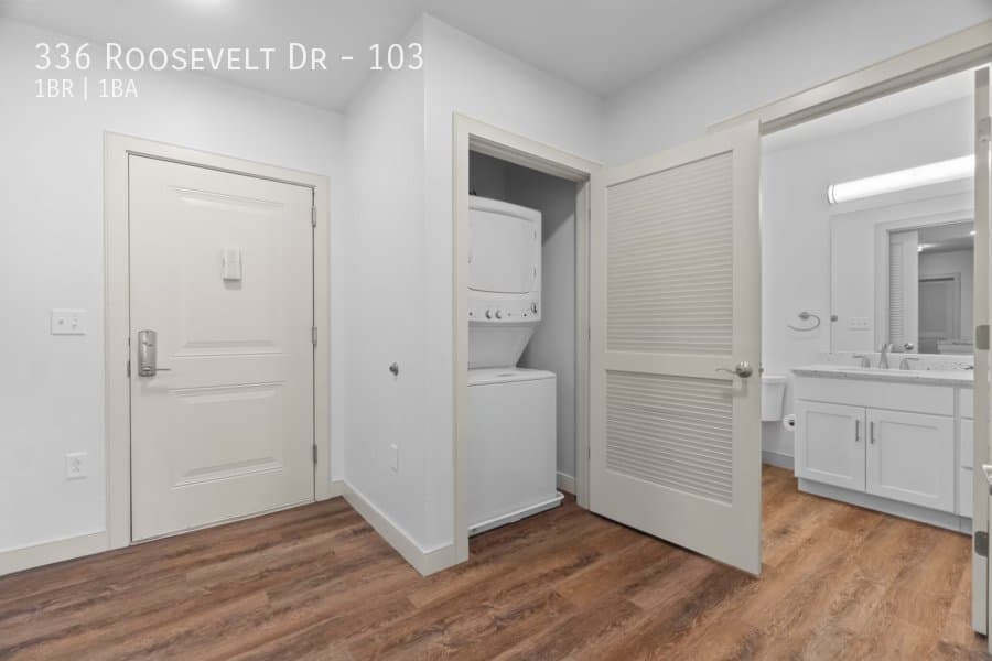 Seymour Apartment: 336 Roosevelt Dr