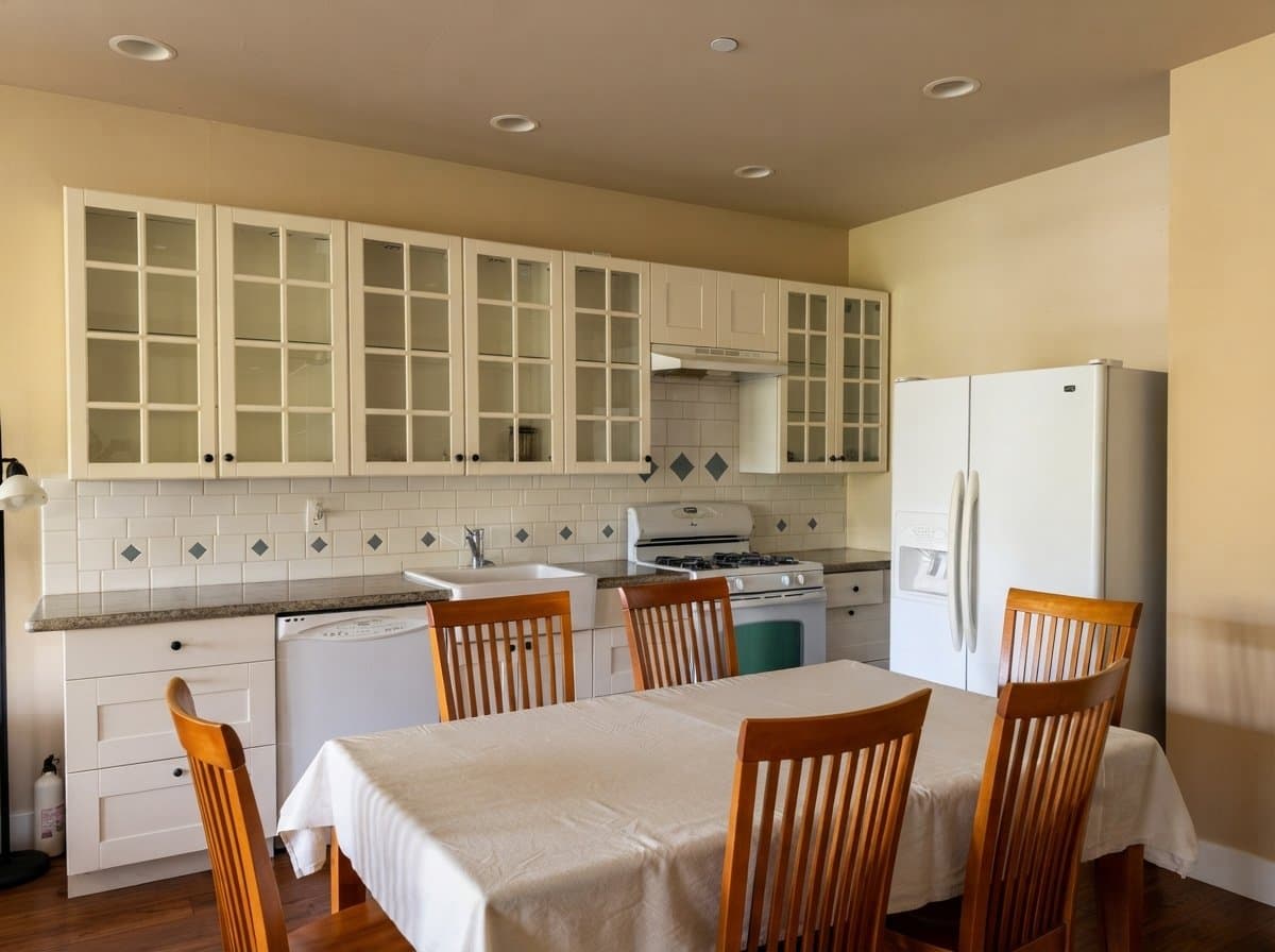 Auburn Apartment: 3208 S Star Lake Rd