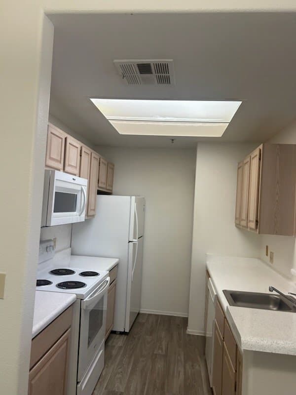 SCOTTSDALE Condo: 11375 E Sahuaro Dr