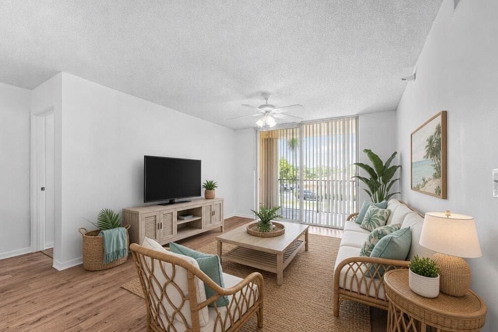 Hypoluxo Condo: 167 Yacht Club Way
