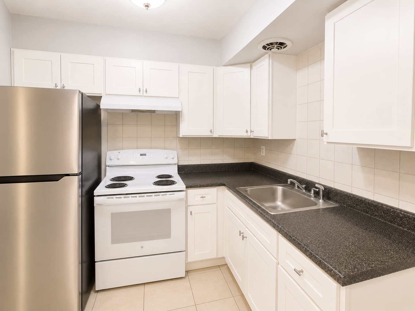 Philadelphia Apartment: 5101 N Camac St