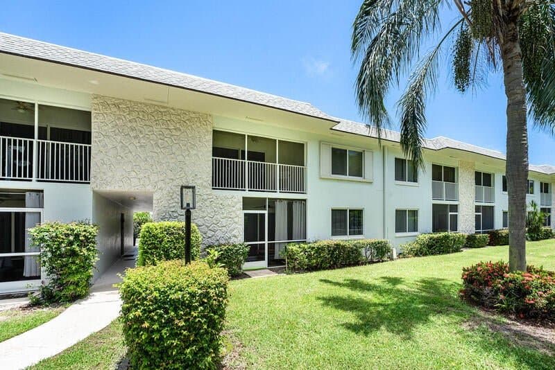 Delray Beach Condo: 207 Tropic Isle Dr