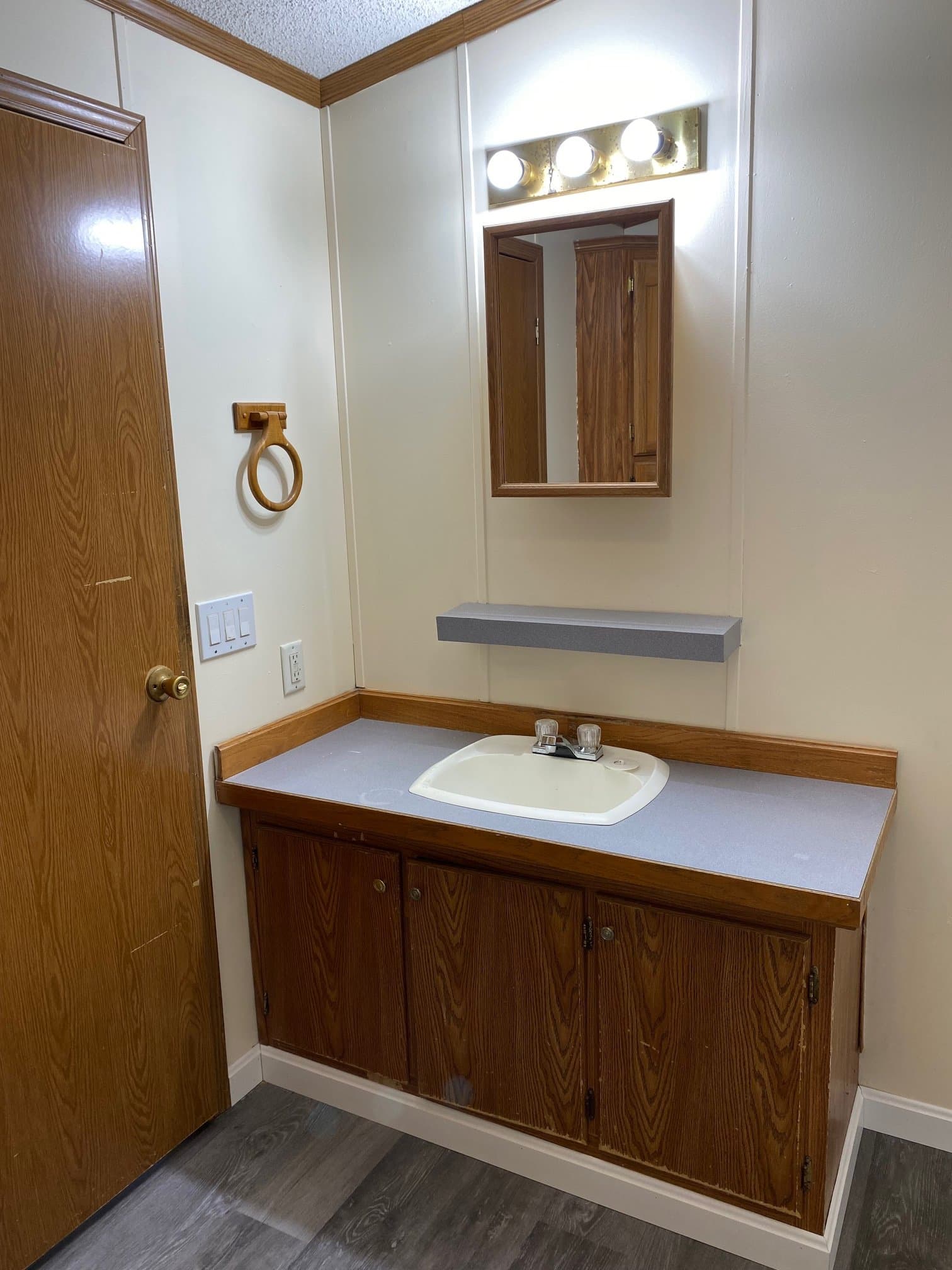 Bucksport House: 14 Harriman Cove Rd