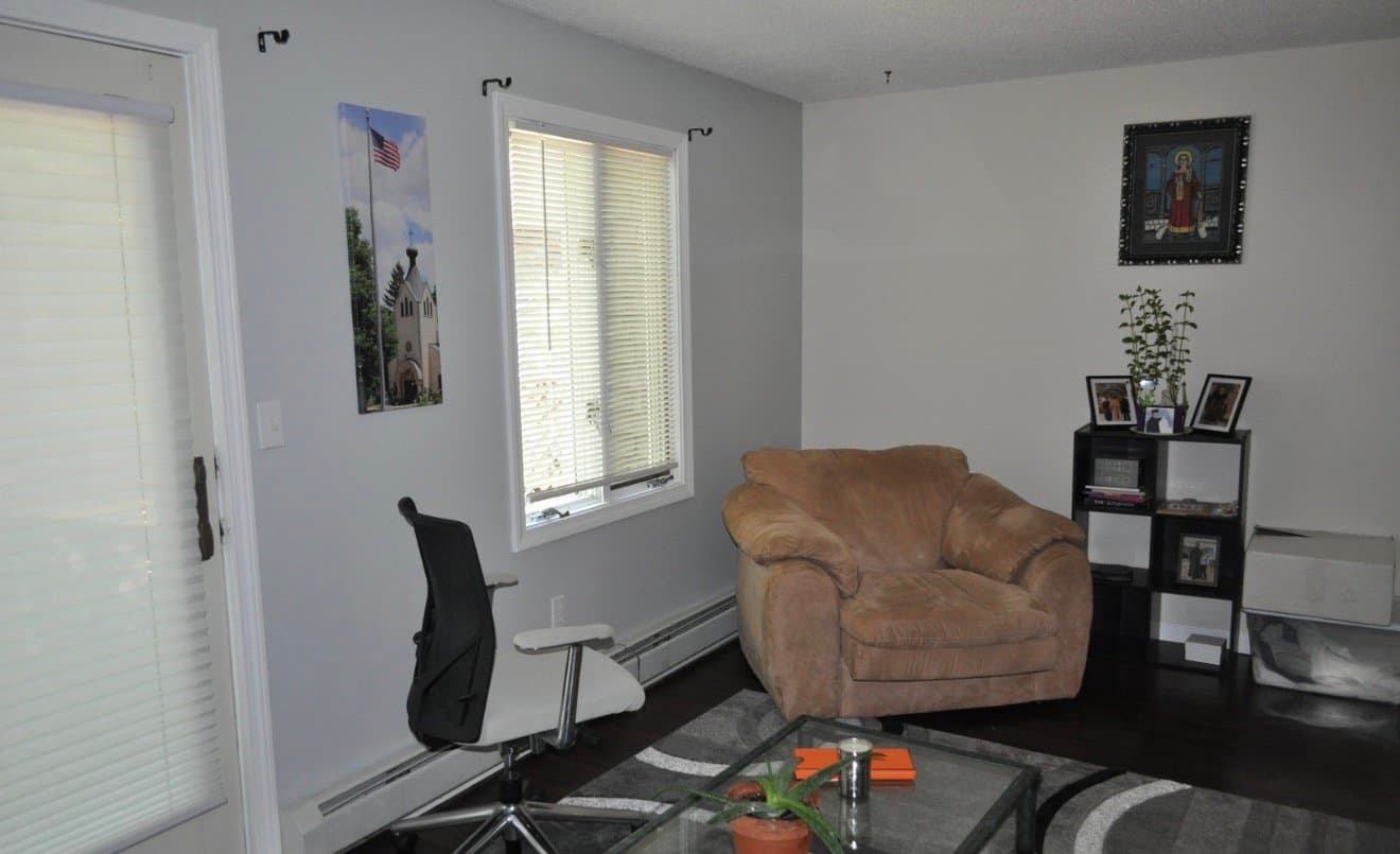 Farmington Condo: 110 Songbird Ln