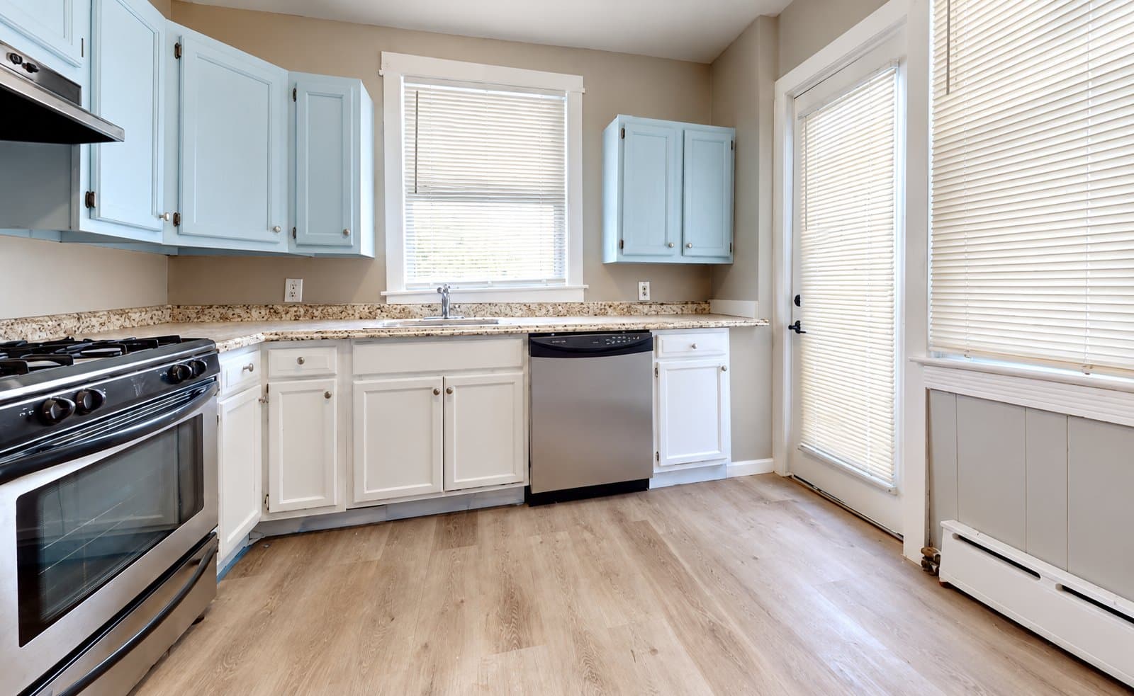 Philadelphia Townhome: 705 Edgemore Rd
