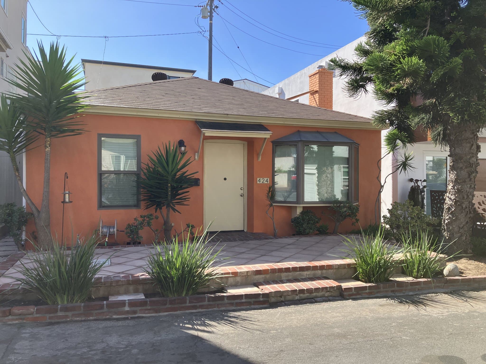 Manhattan Beach House: 424 28th St