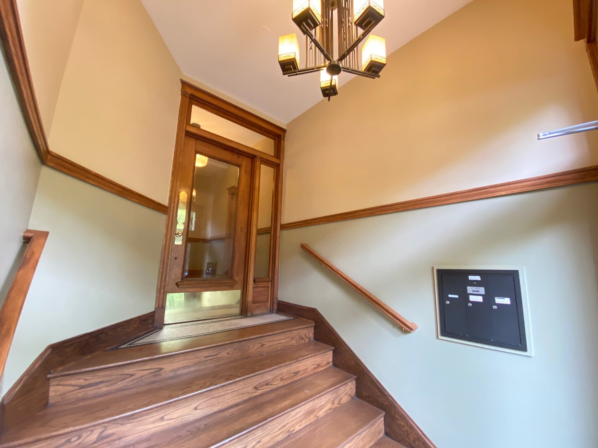 Chicago Condo: 3806 N Fremont St