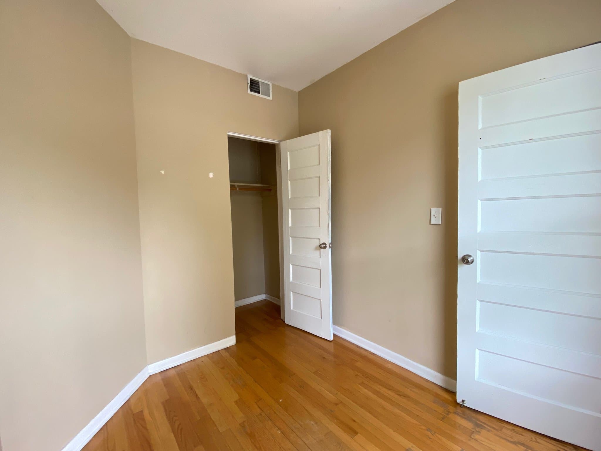 Chicago Condo: 3806 N Fremont St
