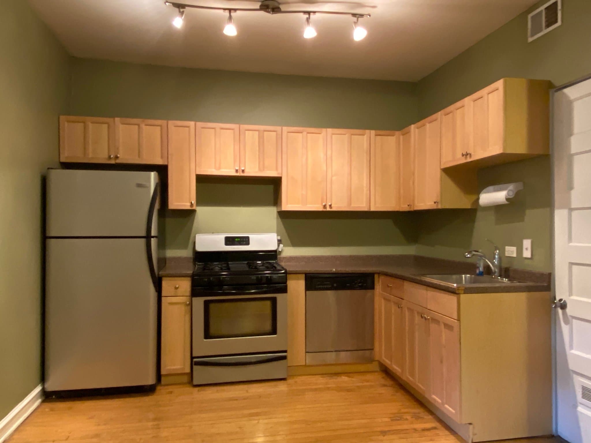 Chicago Condo: 3806 N Fremont St
