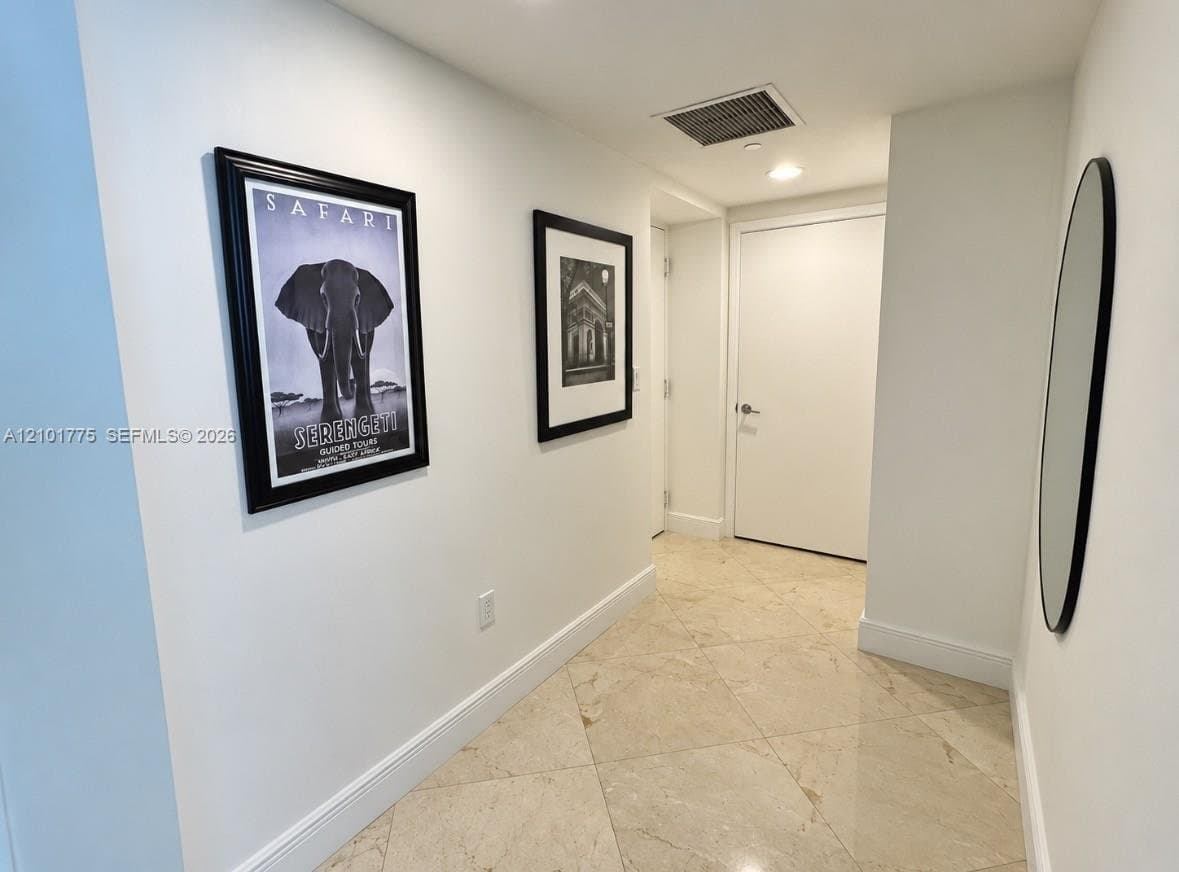 Miami Condo: 500 Brickell Ave