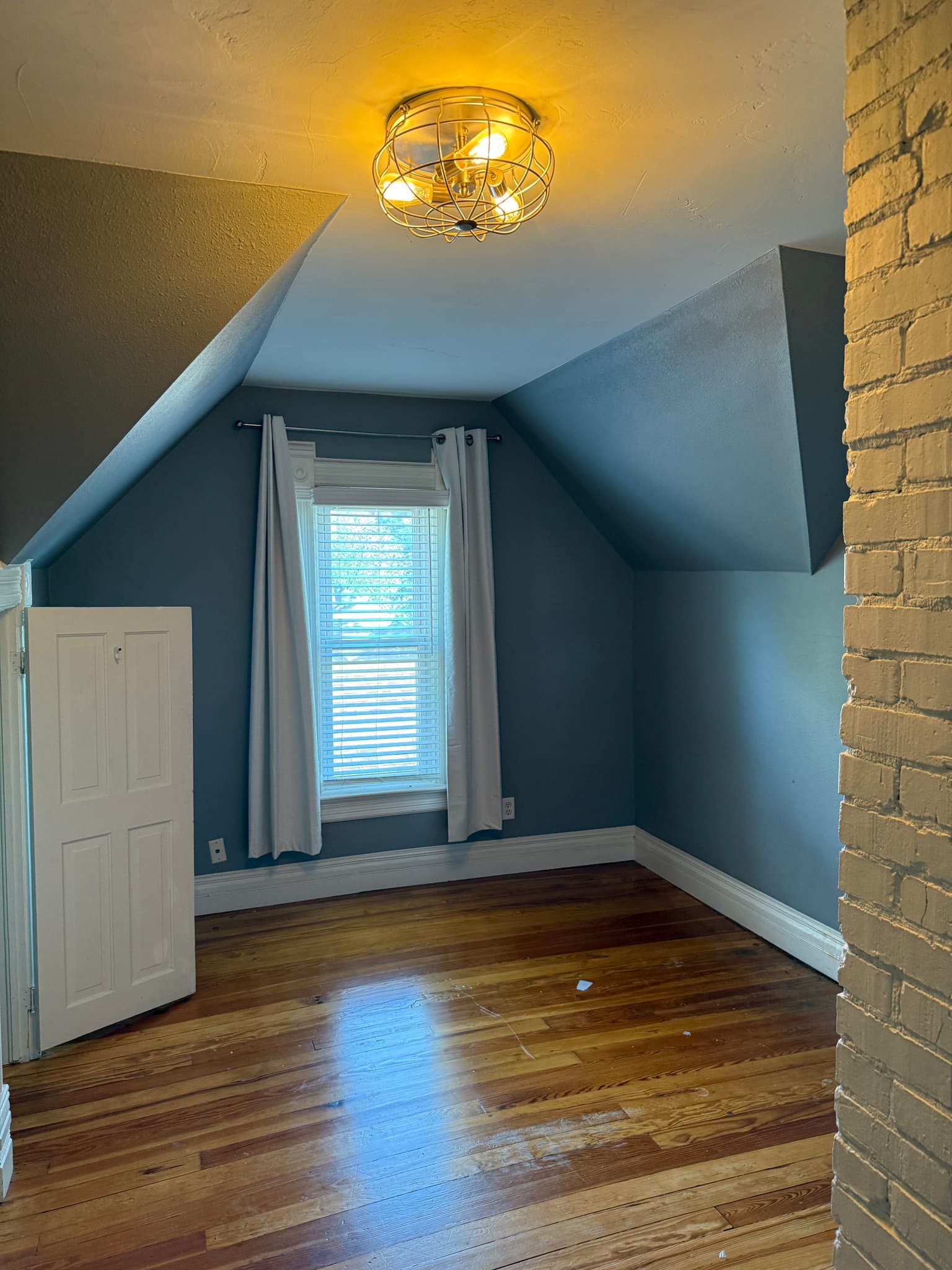 Colorado Springs House: 518 W Platte Ave