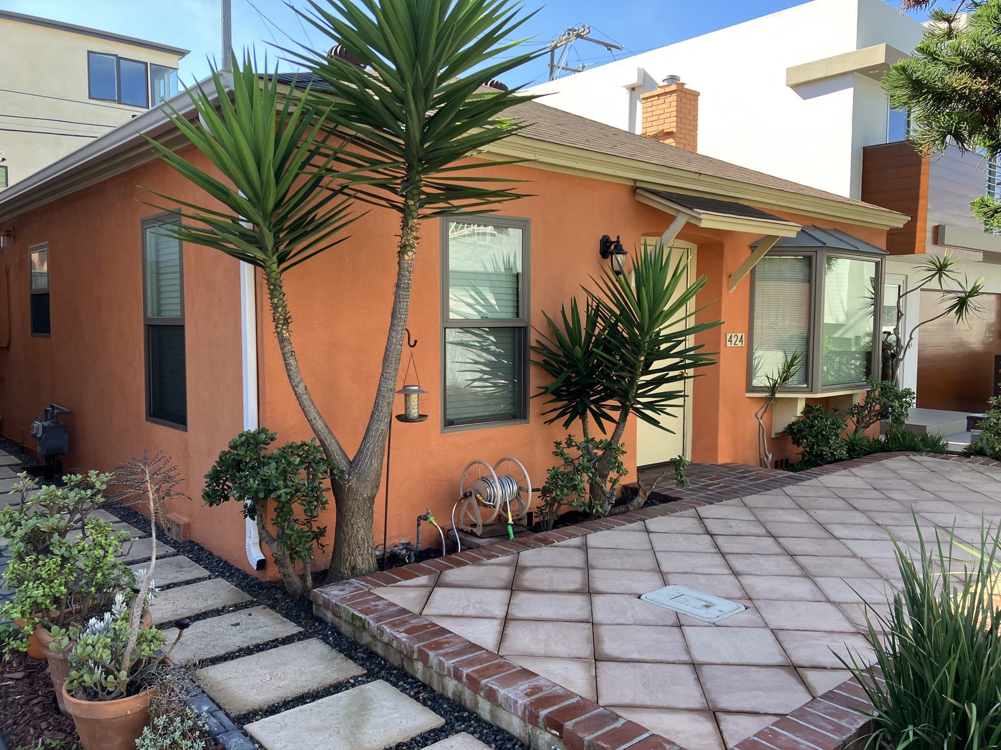 Manhattan Beach House: 424 28th St