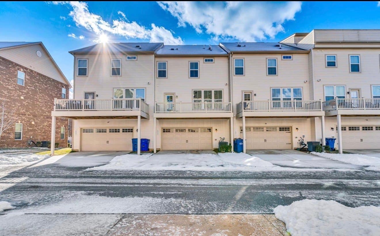Waldorf Townhome: 10999 Oswestry Street