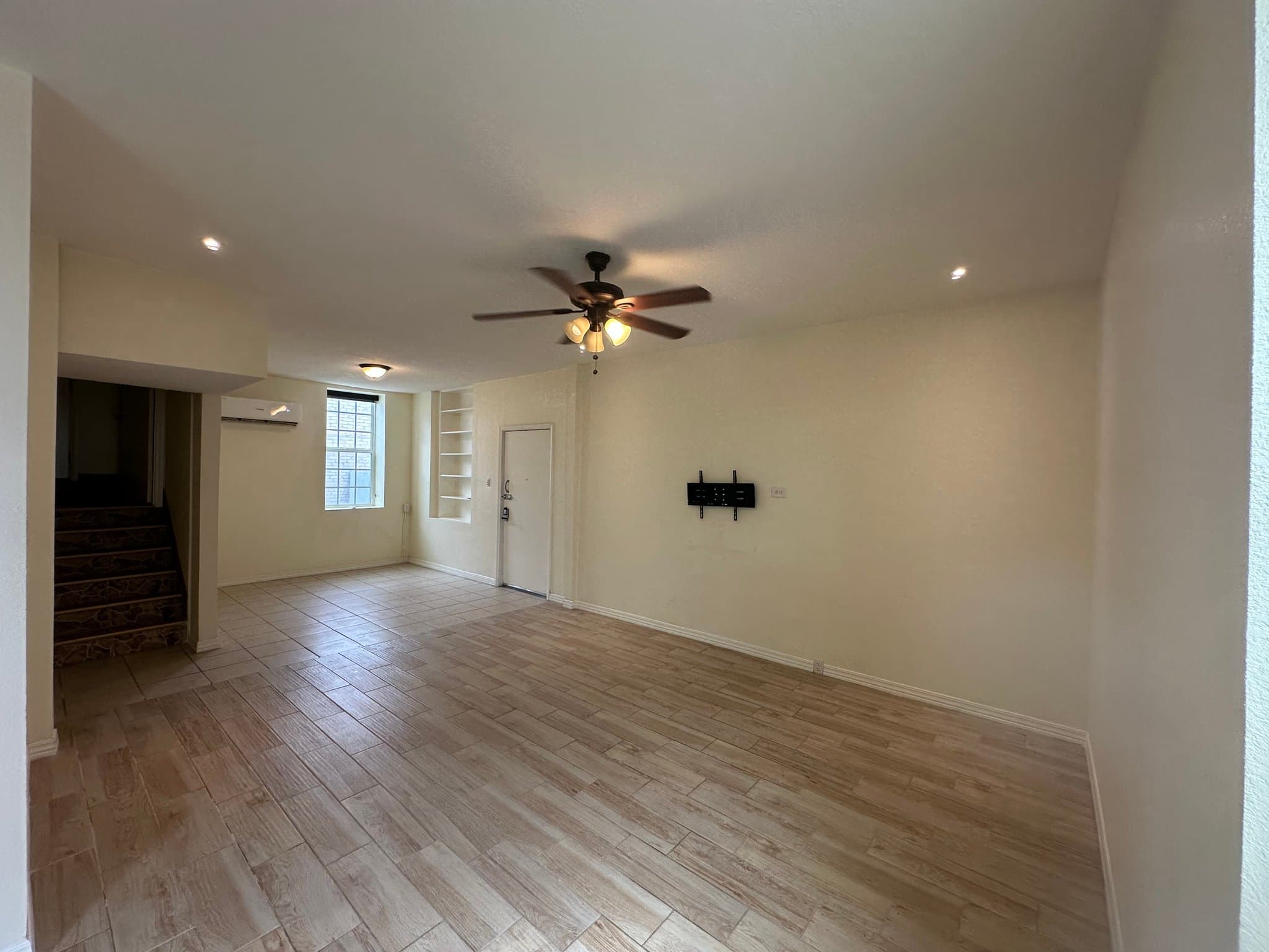 El Paso House: 2315 Myrtle AVE,