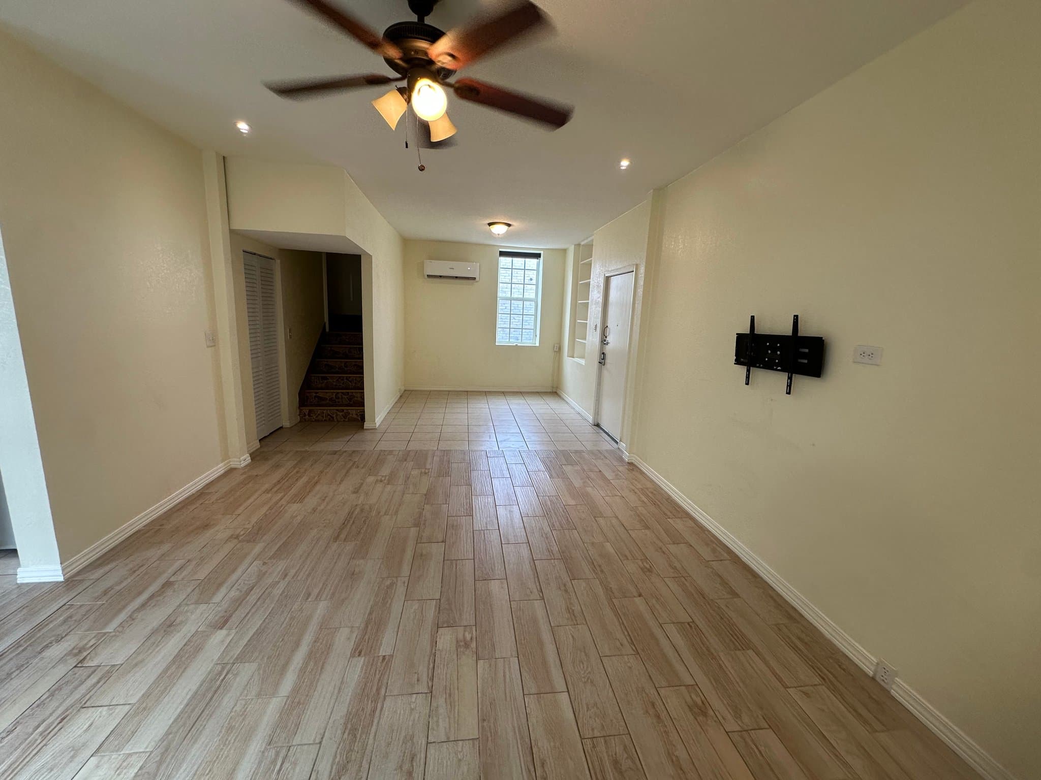 El Paso House: 2315 Myrtle AVE,