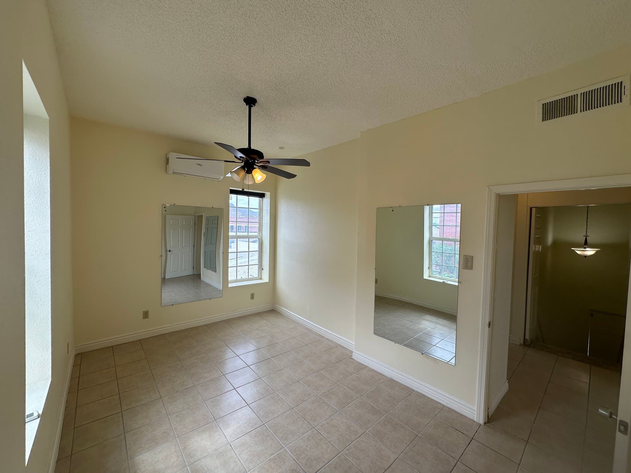 El Paso House: 2315 Myrtle AVE,