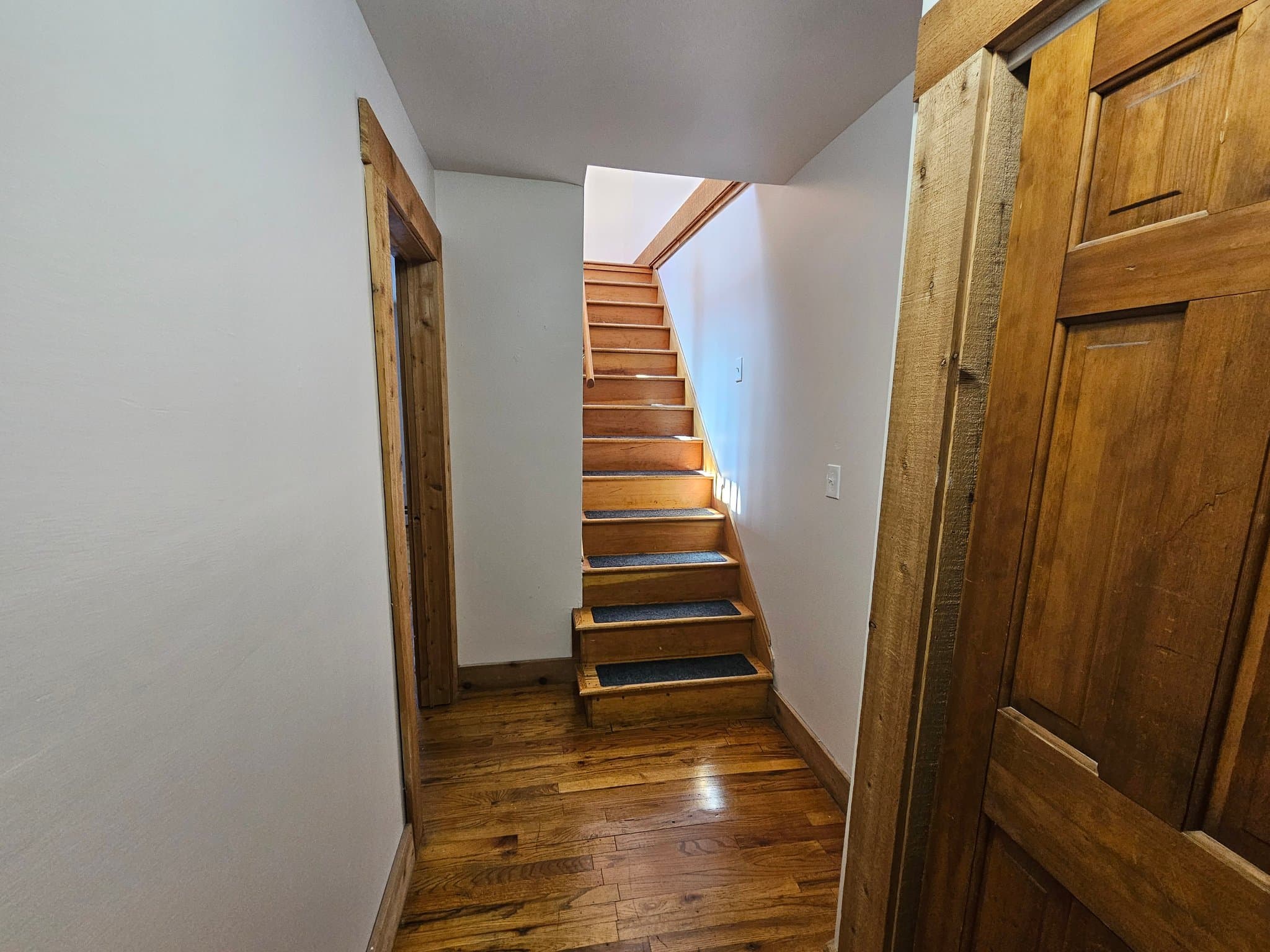 Rochester Apartment: 14 OXFORD ST, ROCHESTER, NY 14607