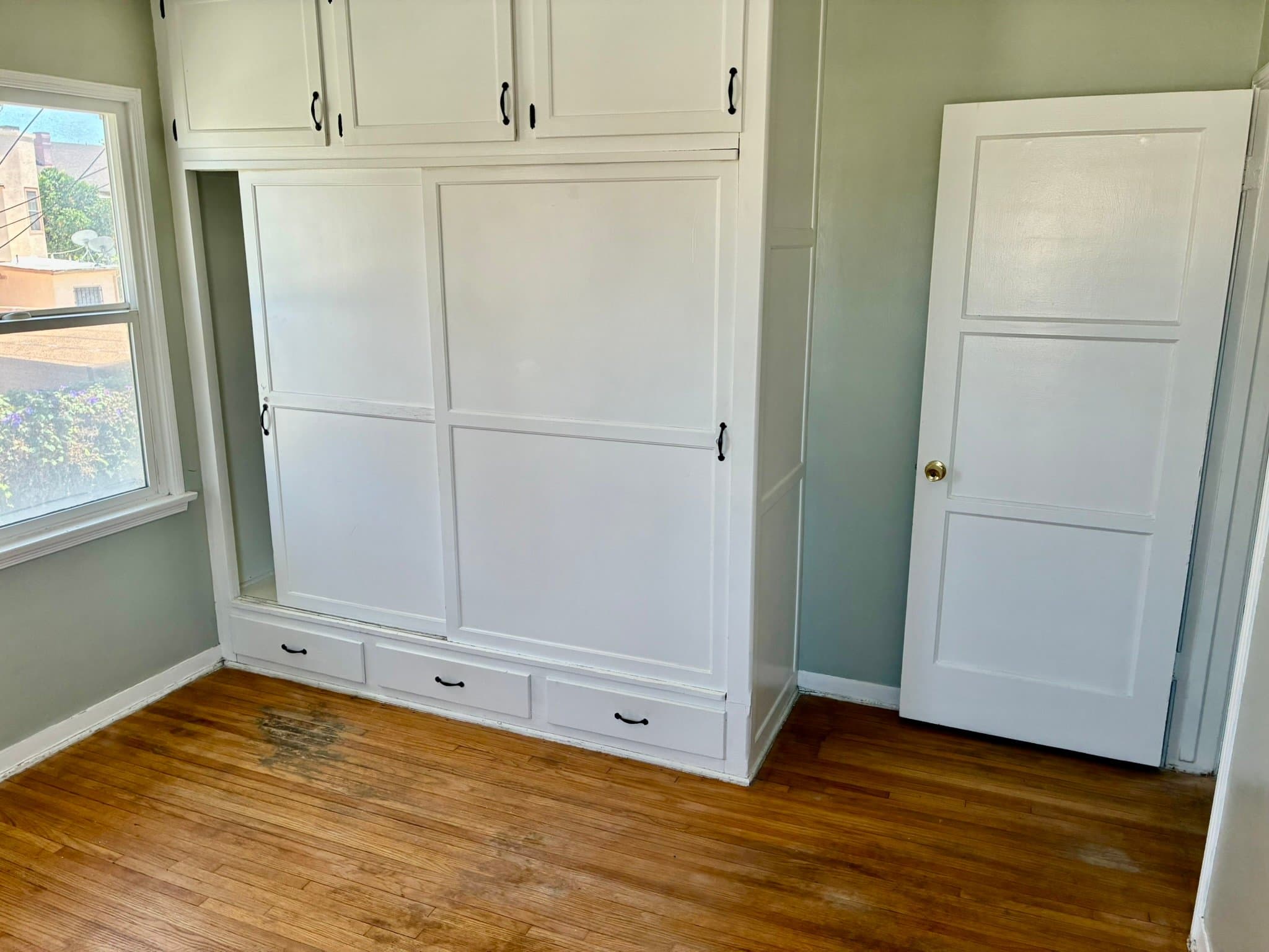 Los Angeles Apartment: 1214 S Bronson Ave #3