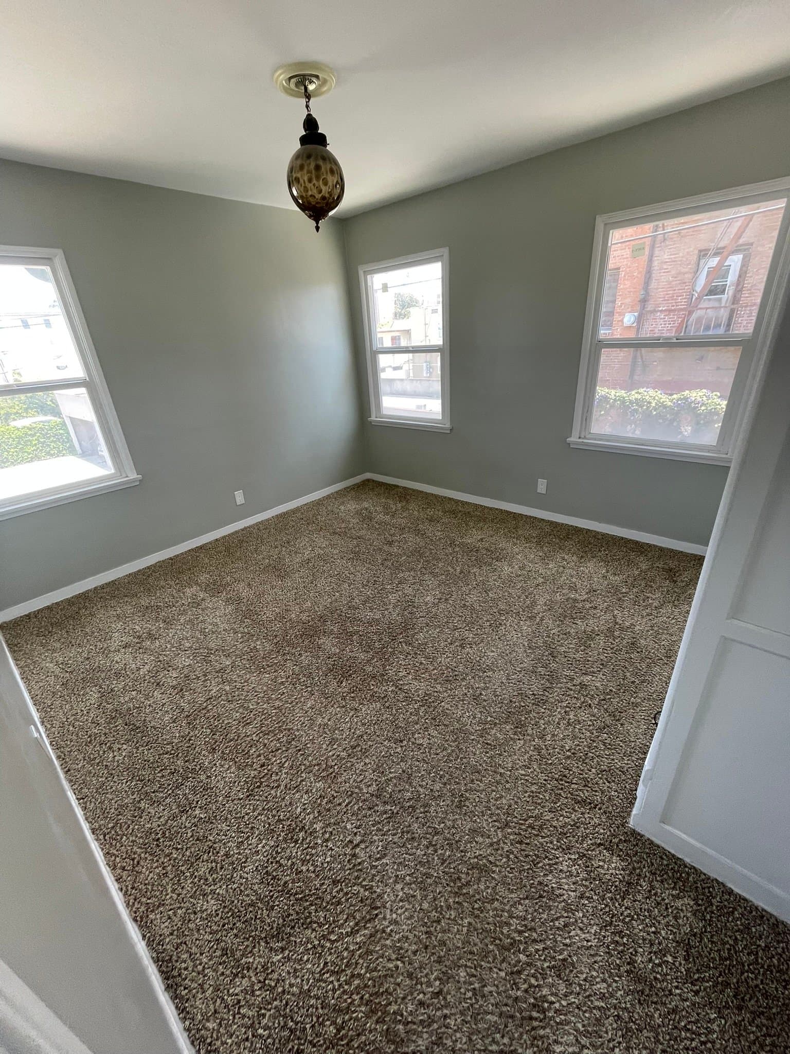 Los Angeles Apartment: 1214 S Bronson Ave #3