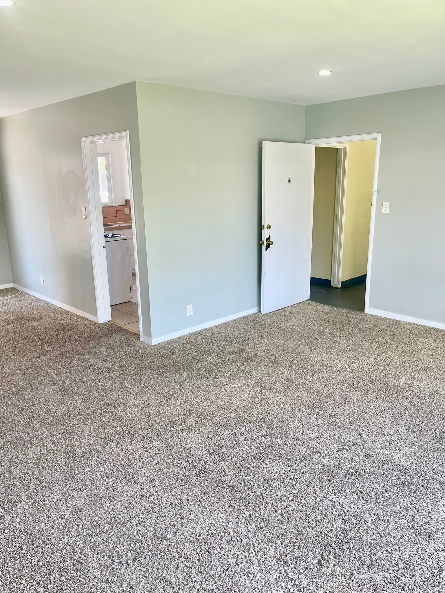 Los Angeles Apartment: 1214 S Bronson Ave #3