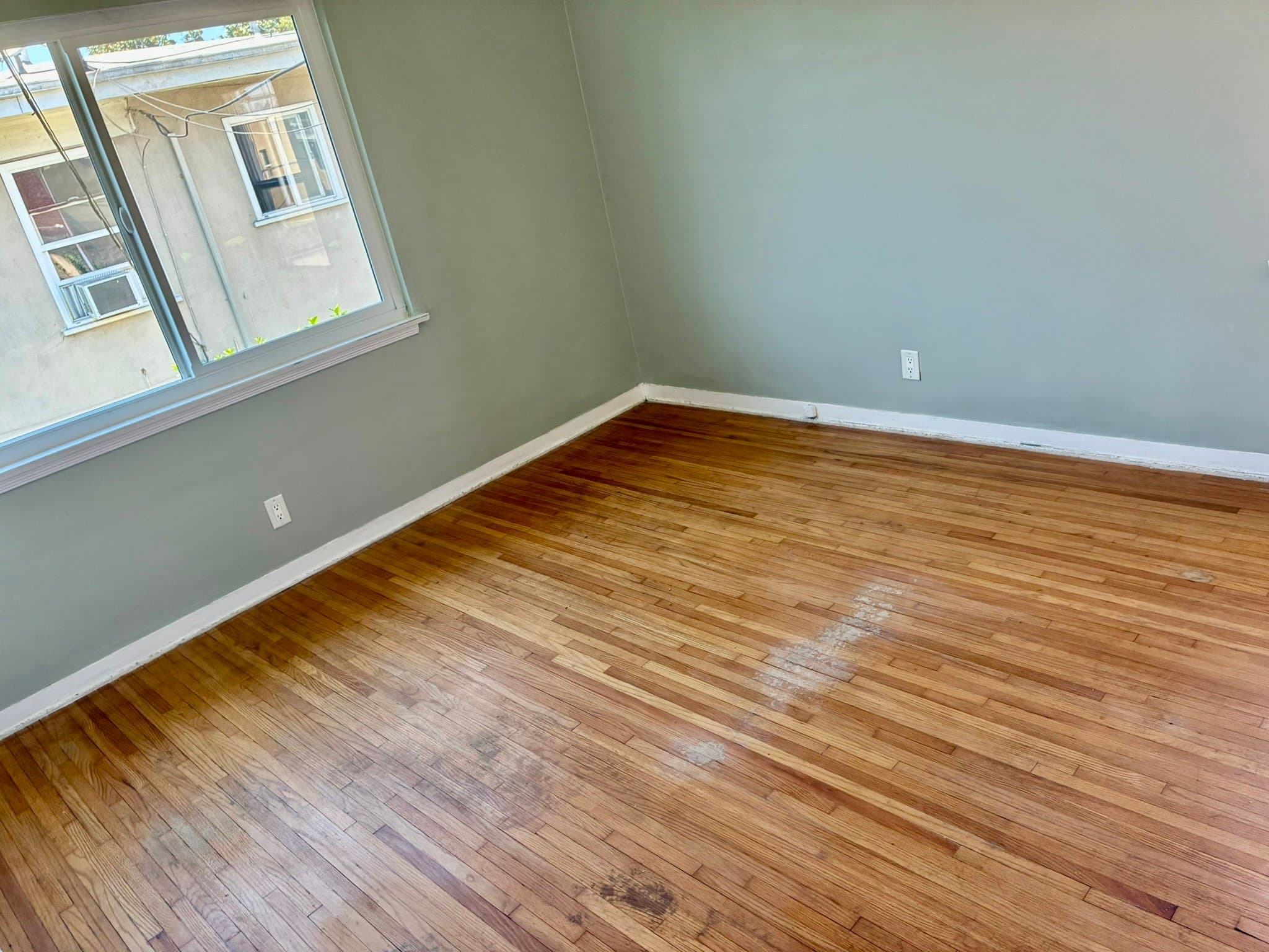 Los Angeles Apartment: 1214 S Bronson Ave #3