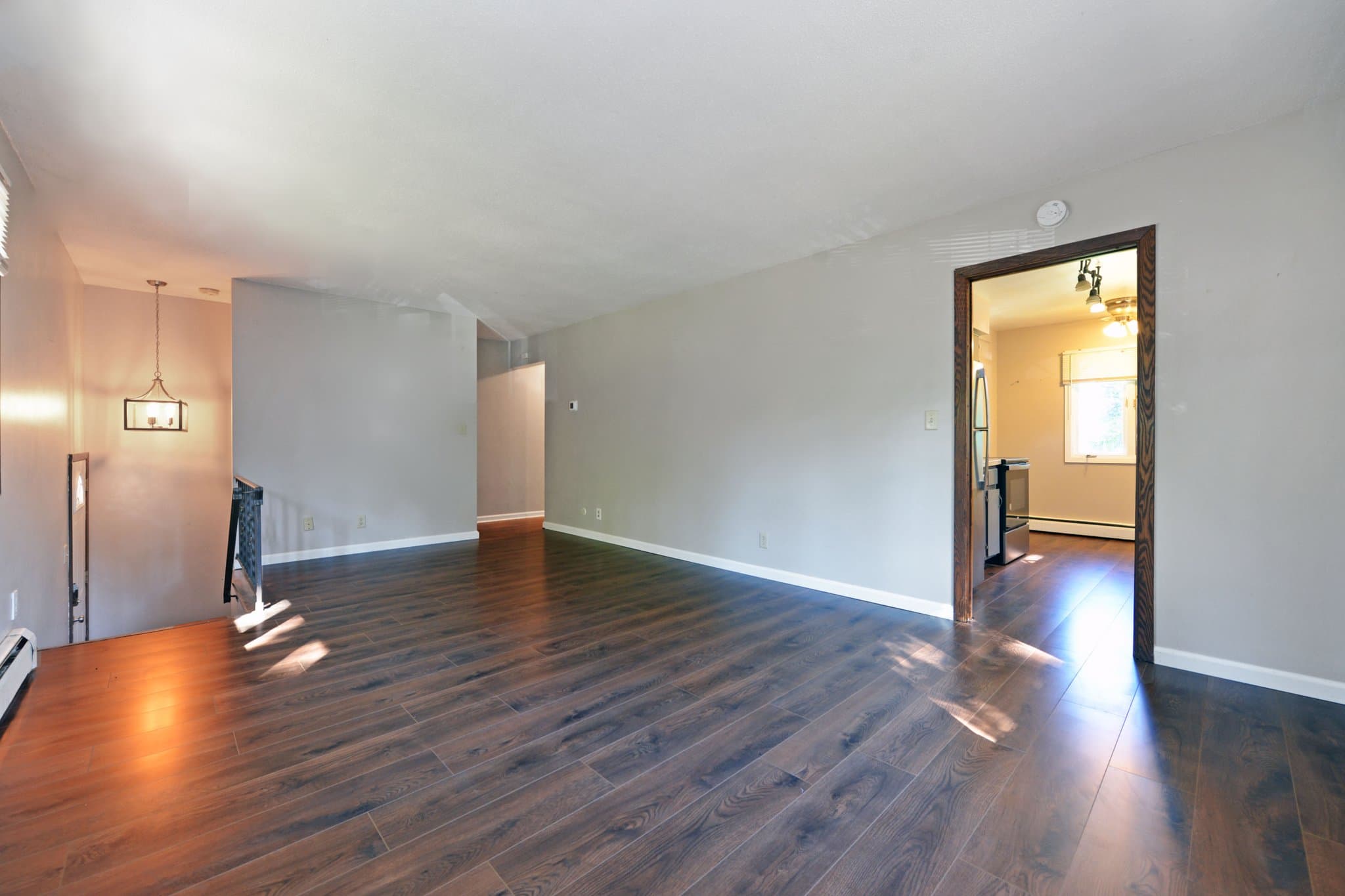 Little Canada Multiplex: 547 Allen Ave